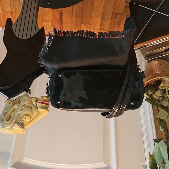 BRAVO Beverly Hills Luxury Handbag - Picture 4 of 7